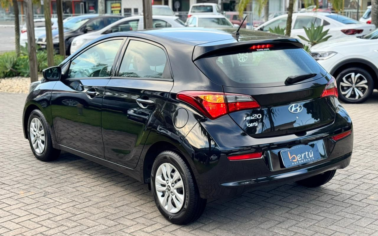 imagem-https://www.socarrao.com.br/sc-vehicle-images-prod/4404871/1792528547450-V2hhdHNBcHAgSW1hZ2UgMjAyNi0wNy0wMiBhdCAxMS4wNi4yMCAoNykuanBlZw.jpeg