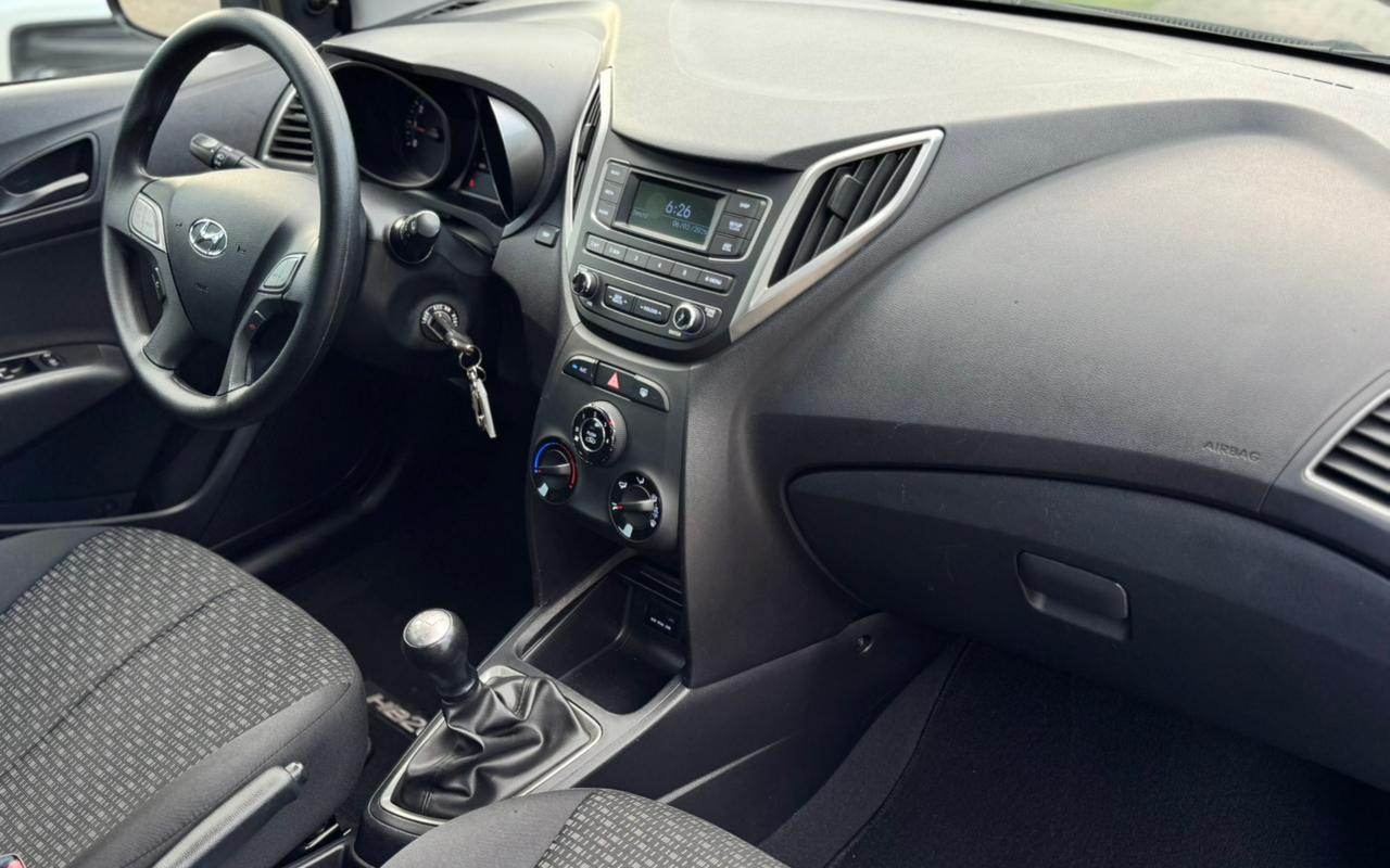 imagem-https://www.socarrao.com.br/sc-vehicle-images-prod/4404871/1792528547824-V2hhdHNBcHAgSW1hZ2UgMjAyNi0wNy0wMiBhdCAxMS4wNi4yMCAoMTUpLmpwZWc.jpeg