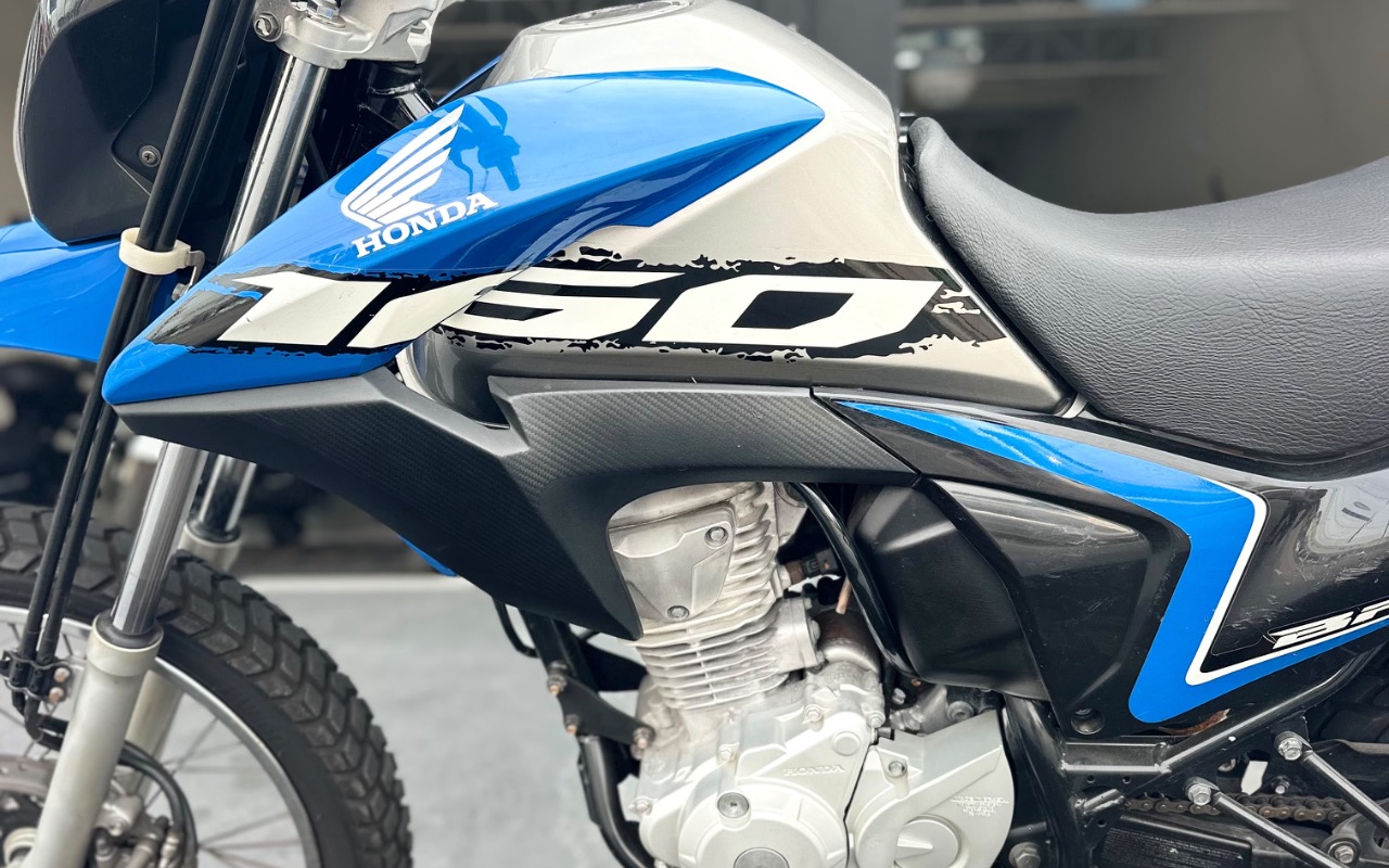 imagem-https://www.socarrao.com.br/sc-vehicle-images-prod/4404878/1792528598721-ZTdkYzE4MDktYThiMS00ZDkzLWFlODctMzEzZGNkYjVkZjEyLmpwZWc.jpeg