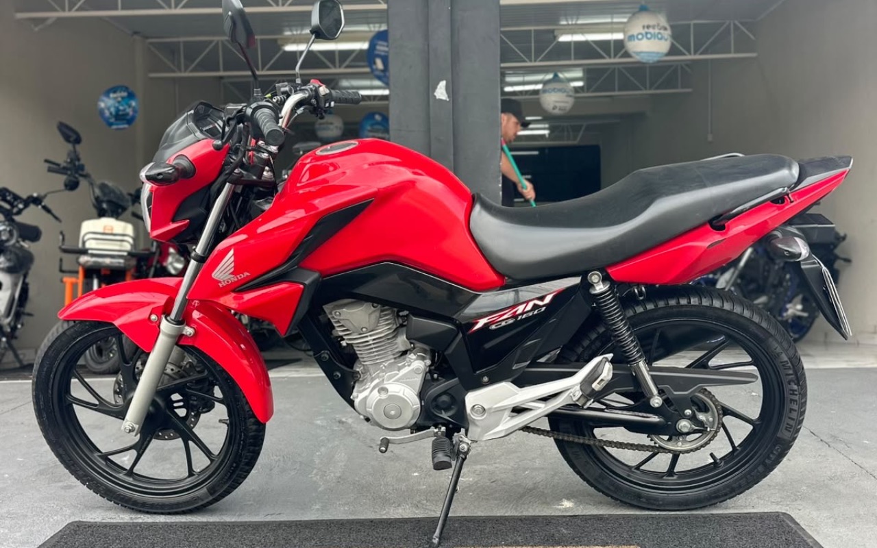 imagem-https://www.socarrao.com.br/sc-vehicle-images-prod/4404938/1792529076039-MmM0OGY0NmYtMzQwNy00ZGNjLTllYjMtOTkxMWU2OGEzMjM5LmpwZWc.jpeg