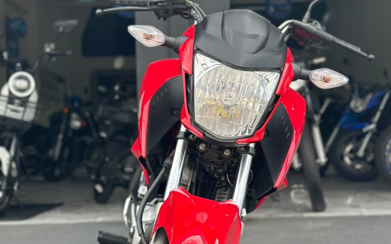 imagem-https://www.socarrao.com.br/sc-vehicle-images-prod/4404938/1792529076305-YzRhN2NlYTAtODkxNS00OTZkLWE2MmMtMzM2NzY1OTQxZjFhLmpwZWc.jpeg