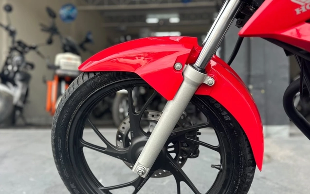 imagem-https://www.socarrao.com.br/sc-vehicle-images-prod/4404938/1792529076583-YzdlMTdjYjUtYzMxOS00MjBkLWJkYWQtNDYwODc2ZGZjOTQyLmpwZWc.jpeg
