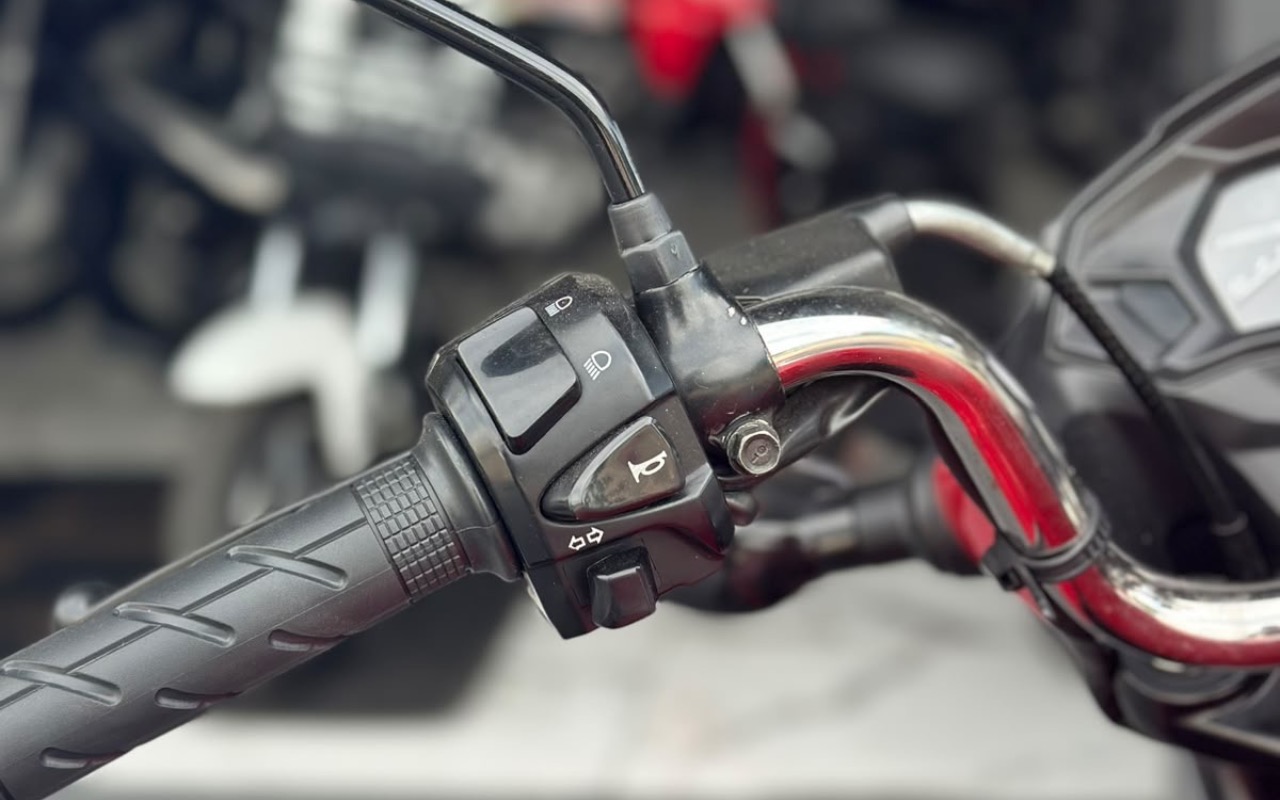 imagem-https://www.socarrao.com.br/sc-vehicle-images-prod/4404938/1792529077188-MjY0ZjA0OGEtZWIzZC00YTE2LTlmYTUtMDM1MzAzMTRhYzZmLmpwZWc.jpeg