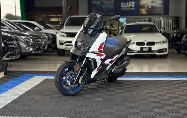 imagem-https://www.socarrao.com.br/sc-vehicle-images-prod/4404942/1792529122419-8556837_1_B_6c3e6d3c97.jpeg