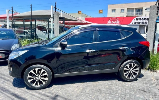 imagem-https://www.socarrao.com.br/sc-vehicle-images-prod/4404958/1792529173938-8583504_2_B_2c7ea16eb1.jpeg