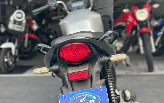 imagem-https://www.socarrao.com.br/sc-vehicle-images-prod/4404967/1792529252008-NWY5Nzk1ZDMtZTRmZi00OWVlLWFiMWItOTJjZjk3YTc0YzRiLmpwZWc.jpeg