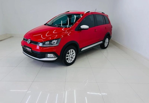 Volkswagen SpaceCross 2015 Vermelho — foto 1 de 3