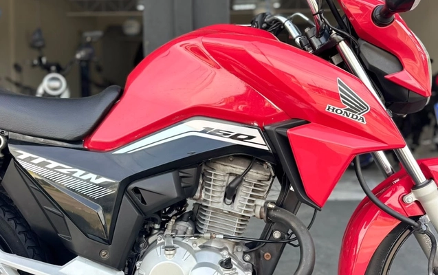 imagem-https://www.socarrao.com.br/sc-vehicle-images-prod/4404987/1792529368648-YTg2ZjgxNWYtNDMxYy00YzZhLTljMmEtZWFiNzNhMGNjZDA3LmpwZWc.jpeg
