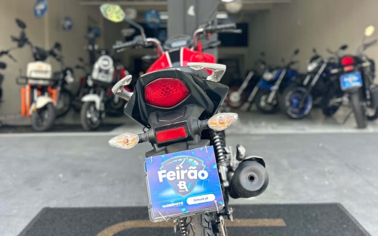 imagem-https://www.socarrao.com.br/sc-vehicle-images-prod/4404987/1792529369551-OTg3NzU4NTktMzIwOS00MmMwLTlhNGYtNWUzYWJhNmYzMDgyLmpwZWc.jpeg