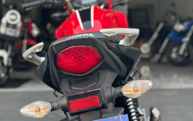 imagem-https://www.socarrao.com.br/sc-vehicle-images-prod/4404987/1792529369749-ODU2Mjc5NjYtNDczMS00MjViLWI4ZTQtNTIzYjYxMzhiODA1LmpwZWc.jpeg