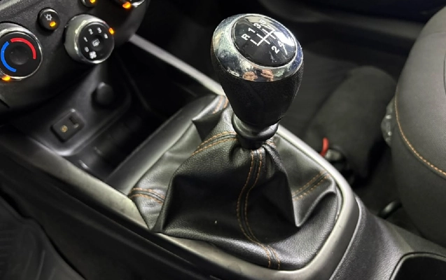 imagem-https://www.socarrao.com.br/sc-vehicle-images-prod/4404990/1792529391718-2339dcc3-5a0d-05b4-7086-15fc293c3b16-whatsappimage2026-10-20at1501401jpeg.jpg