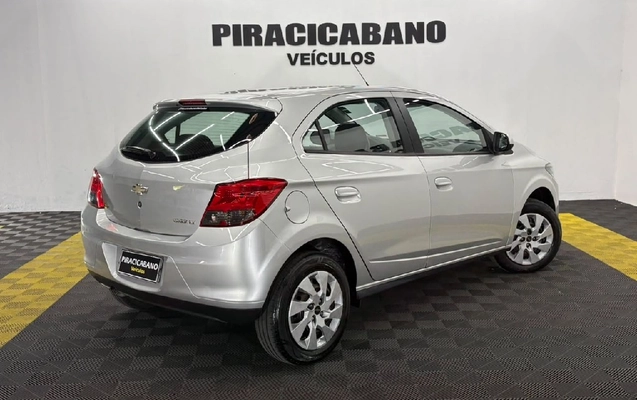 imagem-https://www.socarrao.com.br/sc-vehicle-images-prod/4404990/1792529391721-ec98b5c0-ffcc-d3aa-38f7-fa72d19e292e-whatsappimage2026-10-20at150143jpeg.jpg