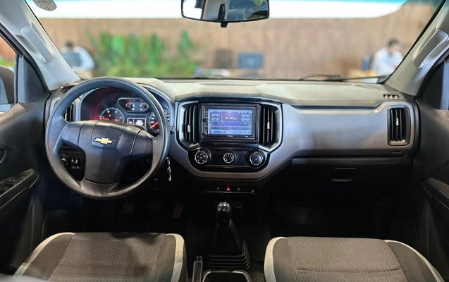 imagem-https://www.socarrao.com.br/sc-vehicle-images-prod/4404993/1792529443657-23b645ae024e497aa88d69debc3a6319_1792529233896.jpg