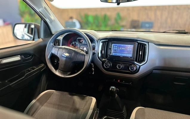 imagem-https://www.socarrao.com.br/sc-vehicle-images-prod/4404993/1792529443658-ffd3837cb259477dba404f7ea3ce0633_1792529233899.jpg