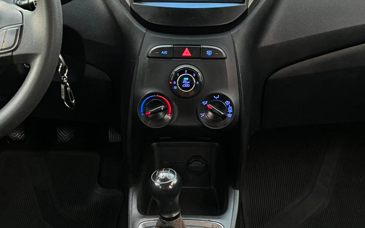 imagem-https://www.socarrao.com.br/sc-vehicle-images-prod/4405027/1792529822392-V2hhdHNBcHAgSW1hZ2UgMjAyNi0wNy0zMCBhdCAxMS41MS40MC5qcGVn.jpeg