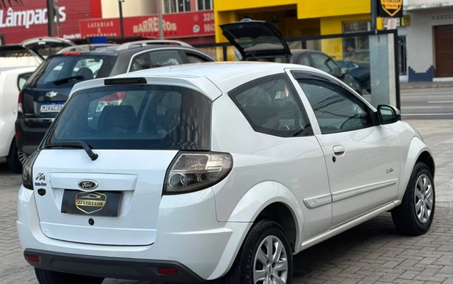 imagem-https://www.socarrao.com.br/sc-vehicle-images-prod/4405034/1792757865359-gb-d0f002e.jpeg