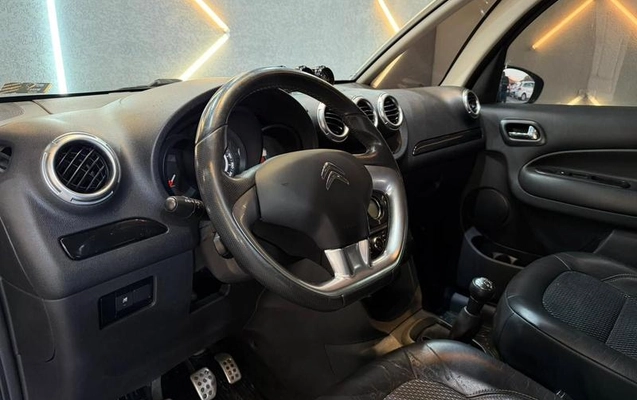 imagem-https://www.socarrao.com.br/sc-vehicle-images-prod/4405043/1792529949336-8581397_11_B_3cdd6d48d3.jpeg