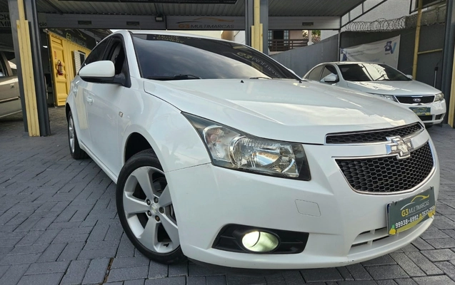 imagem-https://www.socarrao.com.br/sc-vehicle-images-prod/4405114/1792530303651-V2hhdHNBcHAgSW1hZ2UgMjAyNi0xMC0yMCBhdCAxNy41NS4wNSAoMSkuanBlZw.jpeg