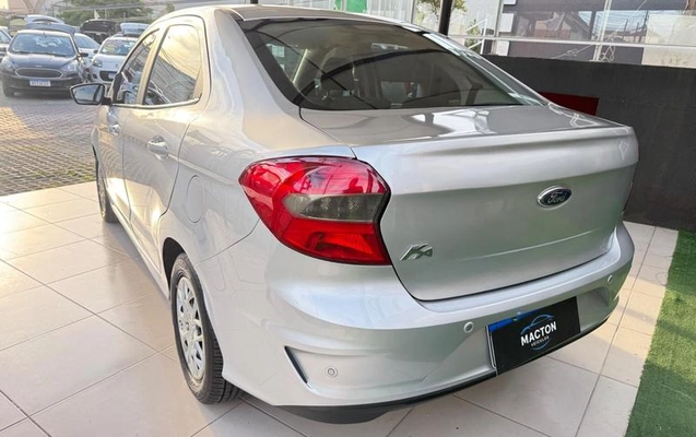 imagem-https://www.socarrao.com.br/sc-vehicle-images-prod/4405119/1792682996830-8589659_4_B_ee72c0f5cc.jpeg