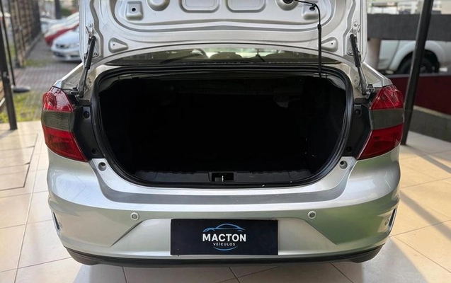 imagem-https://www.socarrao.com.br/sc-vehicle-images-prod/4405119/1792682996856-8589659_18_B_a8125cf371.jpeg