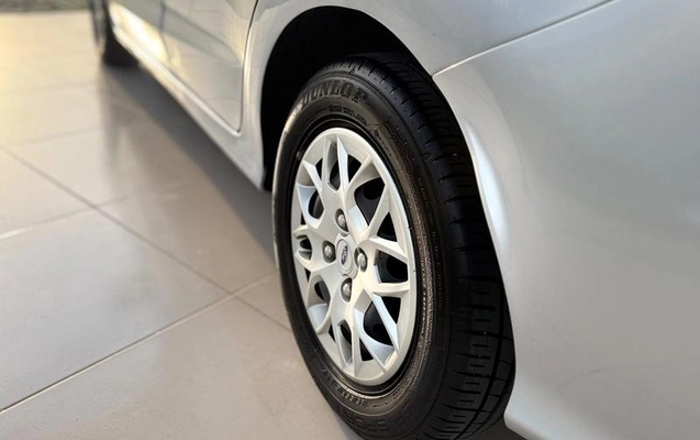 imagem-https://www.socarrao.com.br/sc-vehicle-images-prod/4405119/1792682996859-8589659_16_B_1517f7b1c1.jpeg