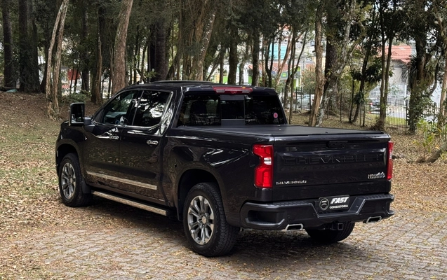 imagem-https://www.socarrao.com.br/sc-vehicle-images-prod/4405135/1792530658834-39020d37-c460-4023-9dfc-c3287623d262.jpg
