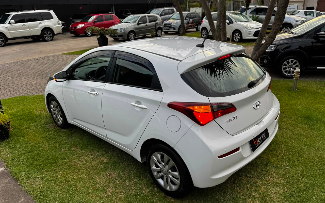 imagem-https://www.socarrao.com.br/sc-vehicle-images-prod/4405151/1792530802397-V2hhdHNBcHAgSW1hZ2UgMjAyNi0wOC0wNCBhdCAxNy4yOS4zMCgyKS5qcGVn.jpeg