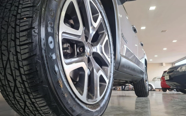 imagem-https://www.socarrao.com.br/sc-vehicle-images-prod/4405193/1792615555537-dbebb67f3ffc47d48330c189aec6b29d_1792530096380.jpg