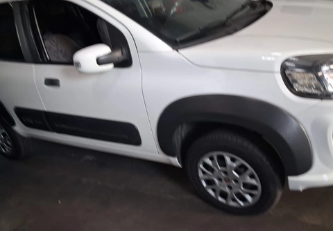 Fiat Uno WAY 1.0 Flex 6V 5p 2017 Branco — foto 1 de 3