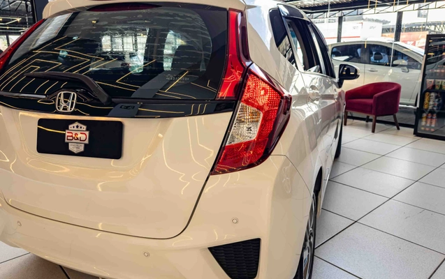 imagem-https://www.socarrao.com.br/sc-vehicle-images-prod/4405284/1792531861935-0da6e269-af77-4bbd-9cab-b4ea169671e7.jpg