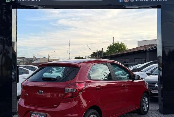 imagem-https://www.socarrao.com.br/sc-vehicle-images-prod/4405331/1792532168028-8587021_3_B_f5f702853a.jpeg