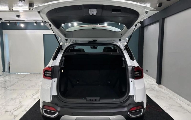imagem-https://www.socarrao.com.br/sc-vehicle-images-prod/4405429/1792533114096-8516527_11_B_f52a9f574b.jpeg