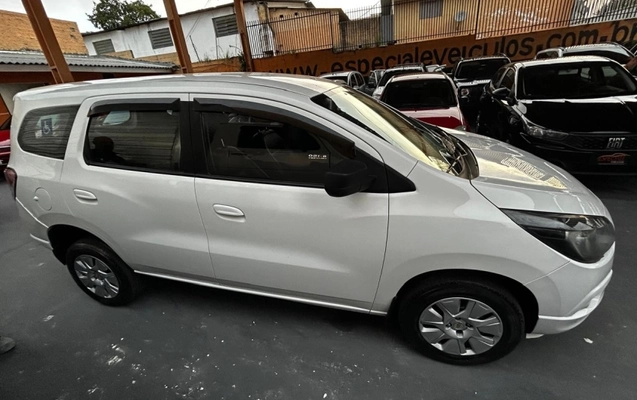 imagem-https://www.socarrao.com.br/sc-vehicle-images-prod/4405442/1792533288555-RFdnUqC5Ee45VubcaoZg0UF1wCPf0YJP.jpg