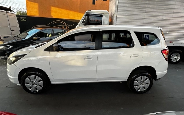 imagem-https://www.socarrao.com.br/sc-vehicle-images-prod/4405442/1792533288557-fjHbZqaHoKXb4nbptgiC1vCxfJBw7xFZ.jpg
