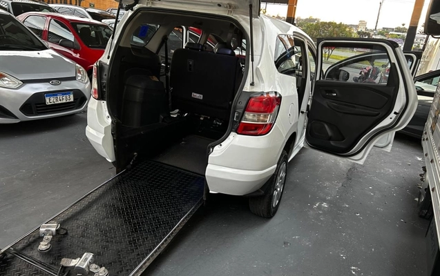 imagem-https://www.socarrao.com.br/sc-vehicle-images-prod/4405442/1792533288573-cw0DUtvpmNfo4eoe3F2jsvWTjmqCGCms.jpg