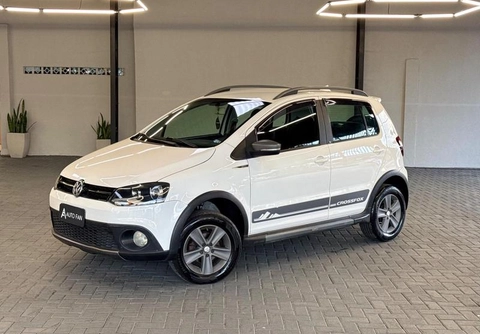 Volkswagen Crossfox 2012 Branco — foto 1 de 3