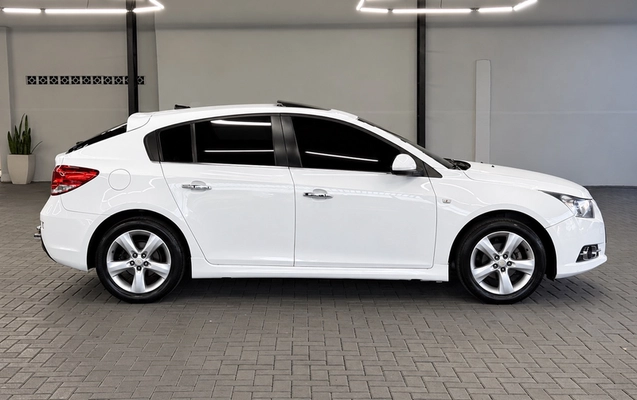 imagem-https://www.socarrao.com.br/sc-vehicle-images-prod/4405547/1792613417738-8455880_7_B_a2cbd1e7b2.png