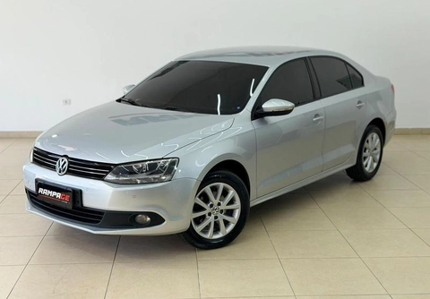 Volkswagen Jetta 2014 Prata — foto 1 de 3