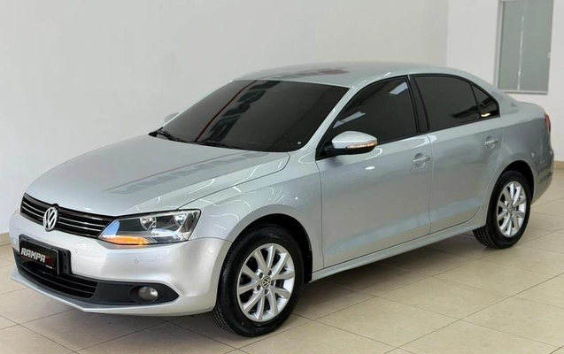 imagem-https://www.socarrao.com.br/sc-vehicle-images-prod/4405613/1792605951368-8590274_0_B_863b892434.jpeg
