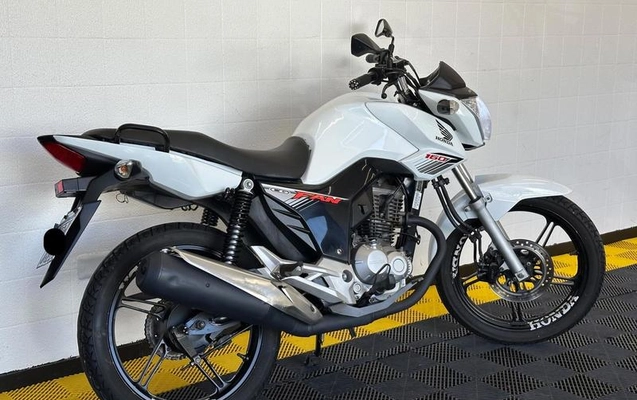 imagem-https://www.socarrao.com.br/sc-vehicle-images-prod/4406265/1792541923817-8511670_17_B_10c01ee26b.jpeg