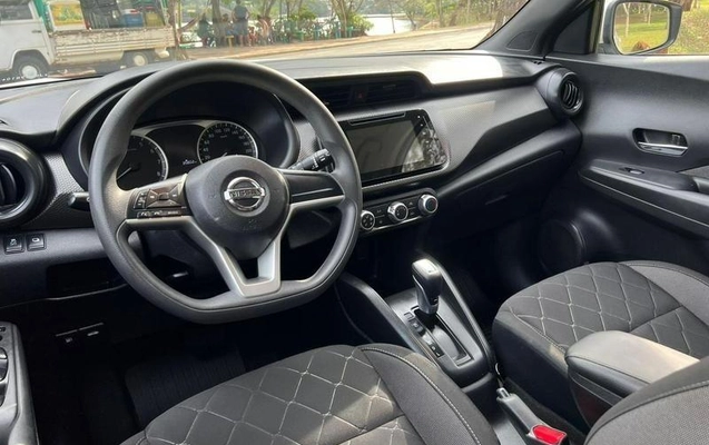 imagem-https://www.socarrao.com.br/sc-vehicle-images-prod/4406411/1792542686964-8575935_3_B_a89c05f0b7.jpeg