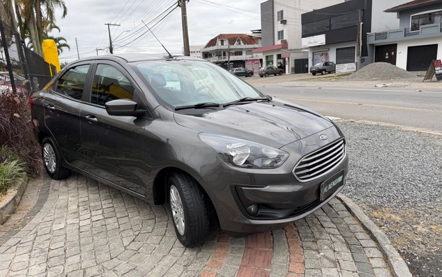 imagem-https://www.socarrao.com.br/sc-vehicle-images-prod/4406705/1792545657724-bc6d127855054fe99be7c636e1f2ea2a_1792544935430.jpg