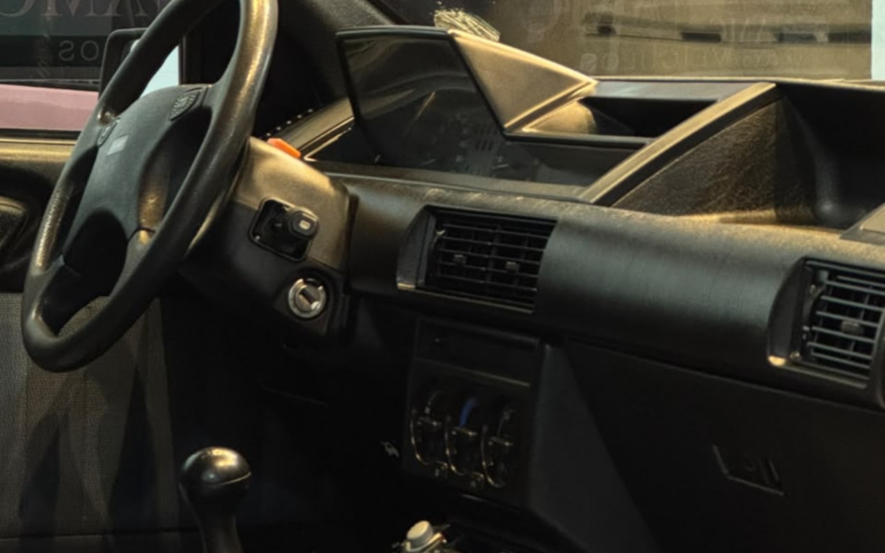 imagem-https://www.socarrao.com.br/sc-vehicle-images-prod/4406788/1792546579647-V2hhdHNBcHAgSW1hZ2UgMjAyNi0xMC0yMCBhdCAxNy41OS4yMyAoMikuanBlZw.jpeg