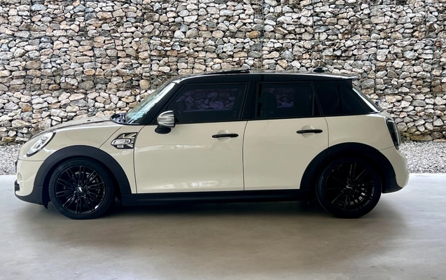 imagem-https://www.socarrao.com.br/sc-vehicle-images-prod/4406872/1792547285100-SU1HXzQyMjIuanBn.jpg