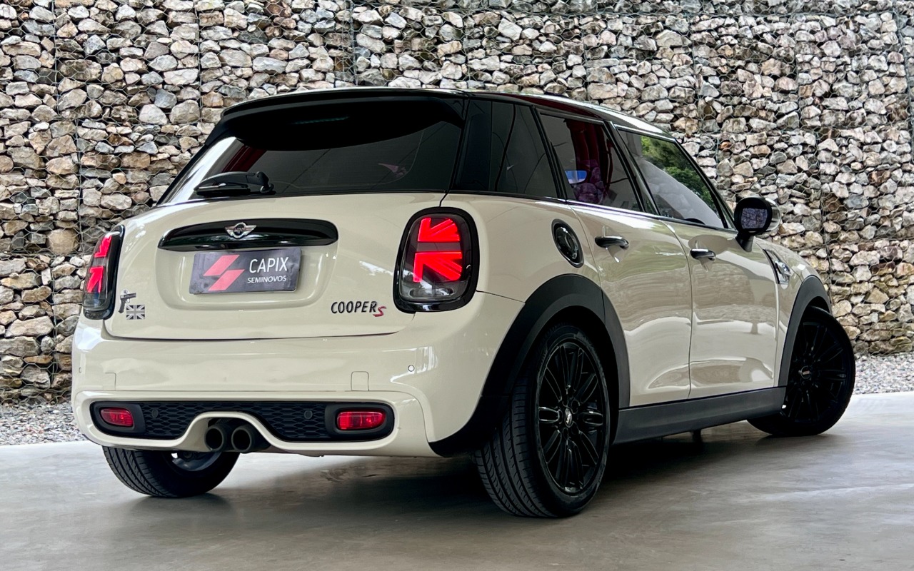 imagem-https://www.socarrao.com.br/sc-vehicle-images-prod/4406872/1792547286102-SU1HXzQyMjkuanBn.jpg