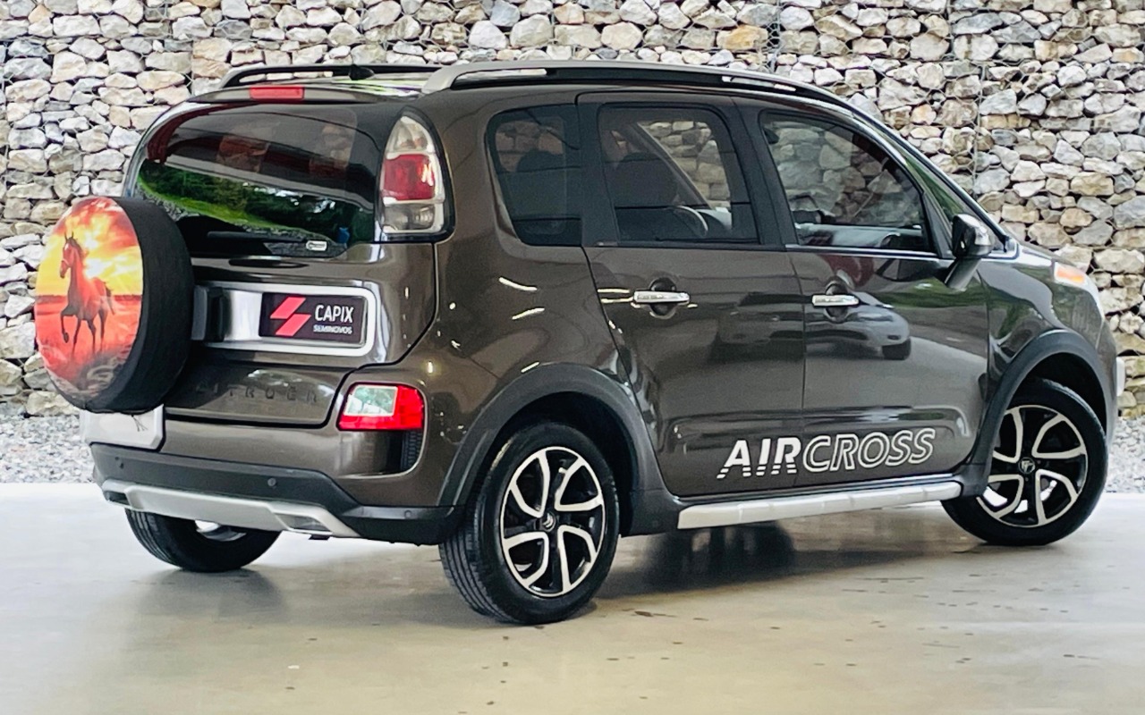 imagem-https://www.socarrao.com.br/sc-vehicle-images-prod/4406891/1792547673078-ODJmMWE3NGMtYTg3Yy00MzdjLWJhNzEtYTYzZTUxNzFhMTZkLkpQRw.JPG