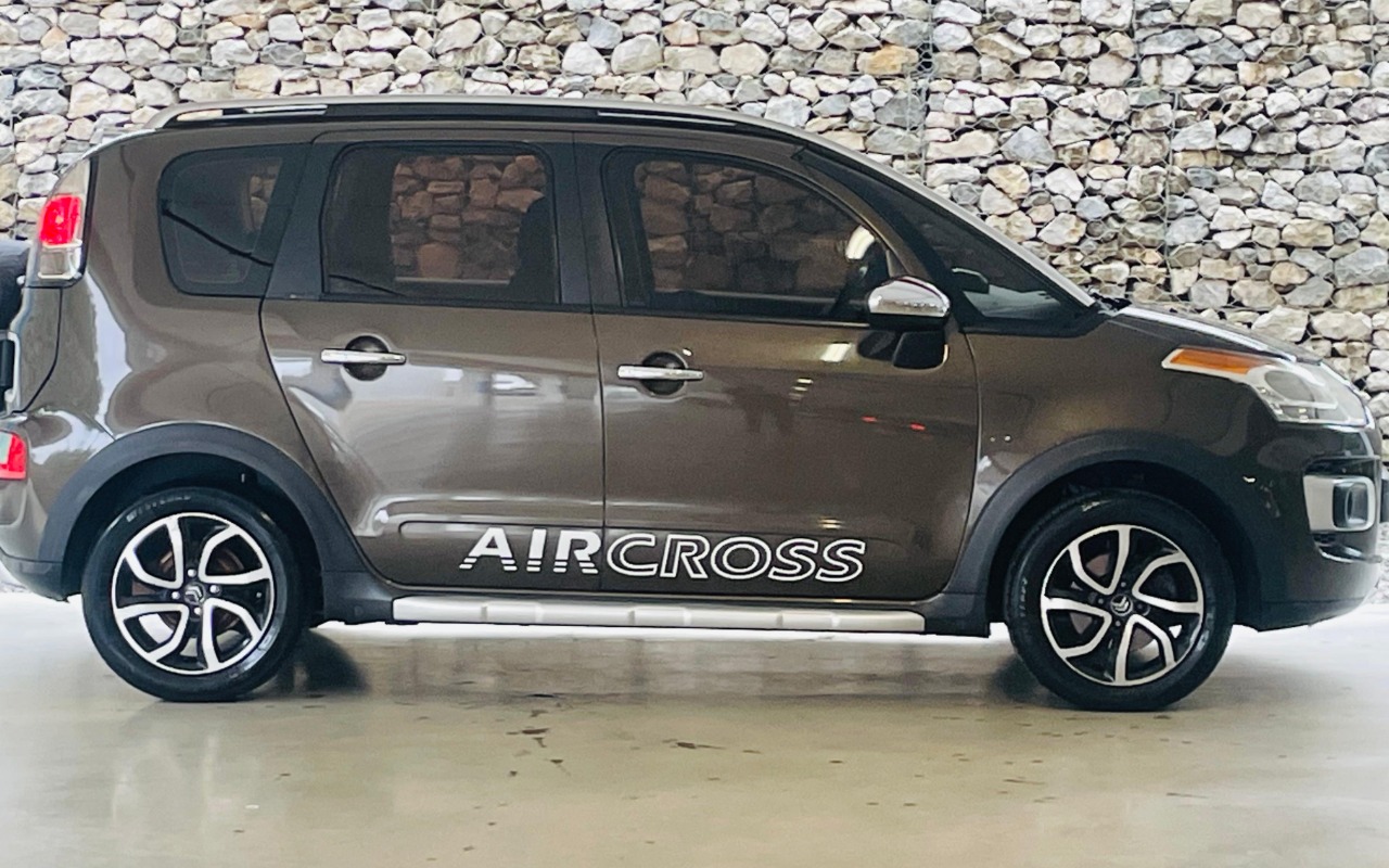 imagem-https://www.socarrao.com.br/sc-vehicle-images-prod/4406891/1792547673657-ZGIzOTUwZTctNzI1ZC00MDllLTk4ZDAtY2MyMDc2NjYzODU4LkpQRw.JPG