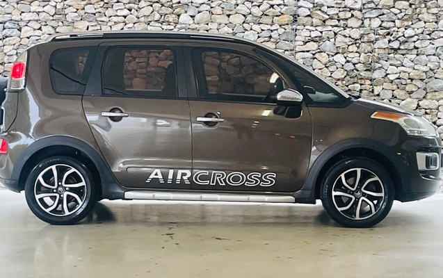 imagem-https://www.socarrao.com.br/sc-vehicle-images-prod/4406891/1792547673657-ZGIzOTUwZTctNzI1ZC00MDllLTk4ZDAtY2MyMDc2NjYzODU4LkpQRw.JPG