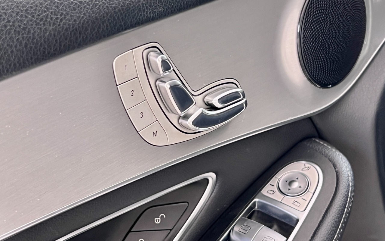 imagem-https://www.socarrao.com.br/sc-vehicle-images-prod/4406946/1792548093054-SU1HXzM2NDkuanBn.jpg