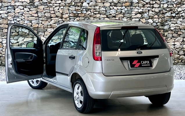 imagem-https://www.socarrao.com.br/sc-vehicle-images-prod/4406974/1792548424149-SU1HXzM5ODQuSlBH.JPG